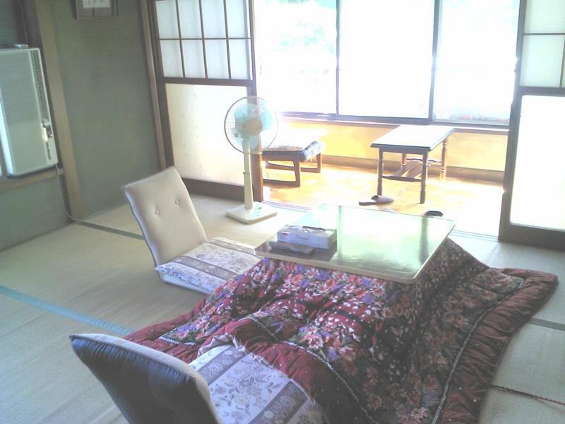 Hôtel Minshuku Yuraku à Aoki Extérieur photo